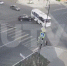 На камеры в Оренбурге попало столкновение легкового автомобиля и автобуса, который перевернулся - Ural56.Ru