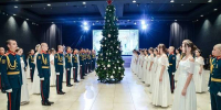 50 пар в парадных мундирах и бальных платьях станцевали под музыку 19 века в Оренбурге - Ural56.Ru
