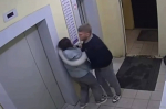 Житель Оренбурга избил девушку в подъезде жилого дома за отказ пойти с ним