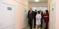 Евгений Солнцев в Илекском районе. Фото правительства региона - Ural56.Ru