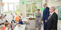 В школе. Источник: ТГ-канал врио губернатора - Ural56.Ru