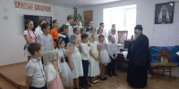 РОЖДЕСТВЕНСКИЙ СПЕКТАКЛЬ ВОСКРЕСНОЙ ШКОЛЫ ПРИ ПОКРОВСКОМ ХРАМЕ КУВАНДЫКА - Орская Епархия