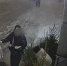 Женщины справляют нужду на пешеходной улице. Стоп-кадр из видео подписчиков - Ural56.Ru