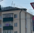 Сильный ветер в центре Орска может сорвать часть крыши жилого дома - Ural56.Ru
